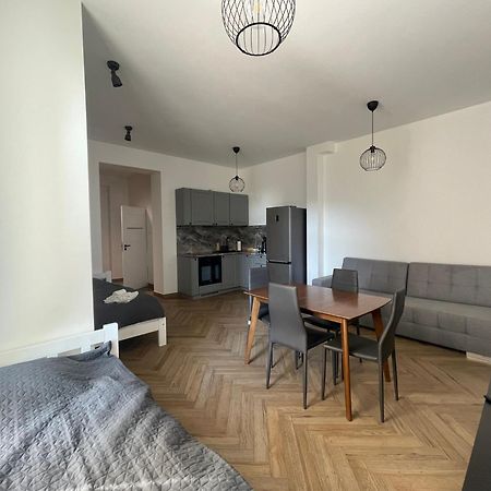 Apartamenty Kamienica Centrum - 1 Maja Lubiń Buitenkant foto