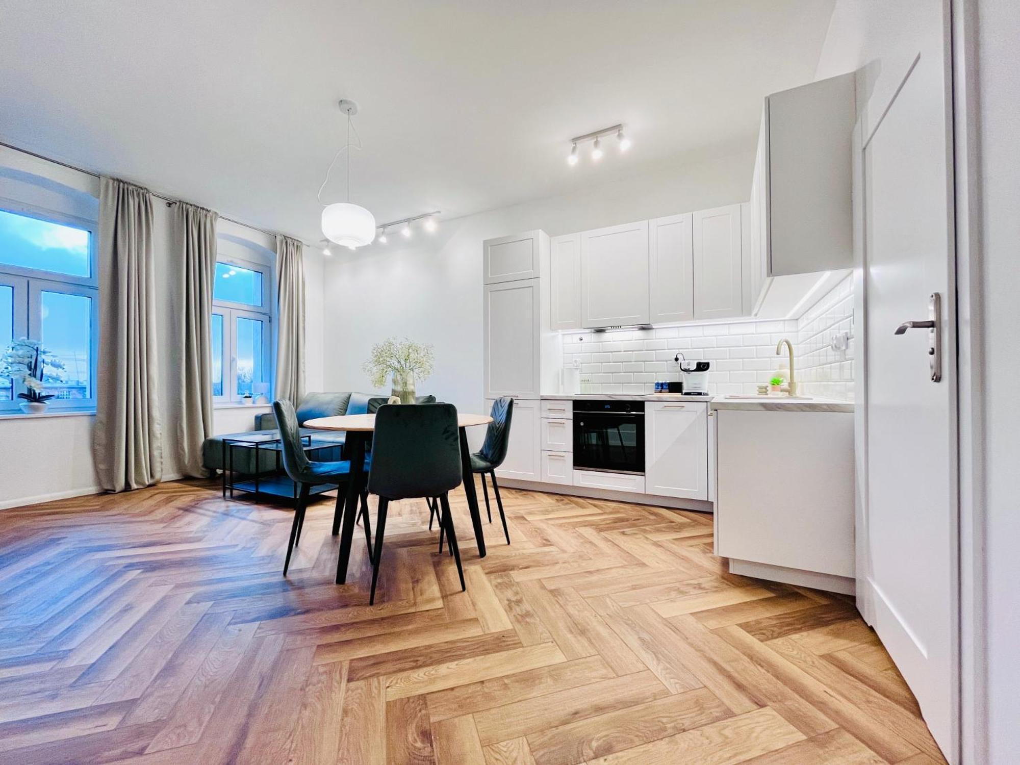 Apartamenty Kamienica Centrum - 1 Maja Lubiń Buitenkant foto