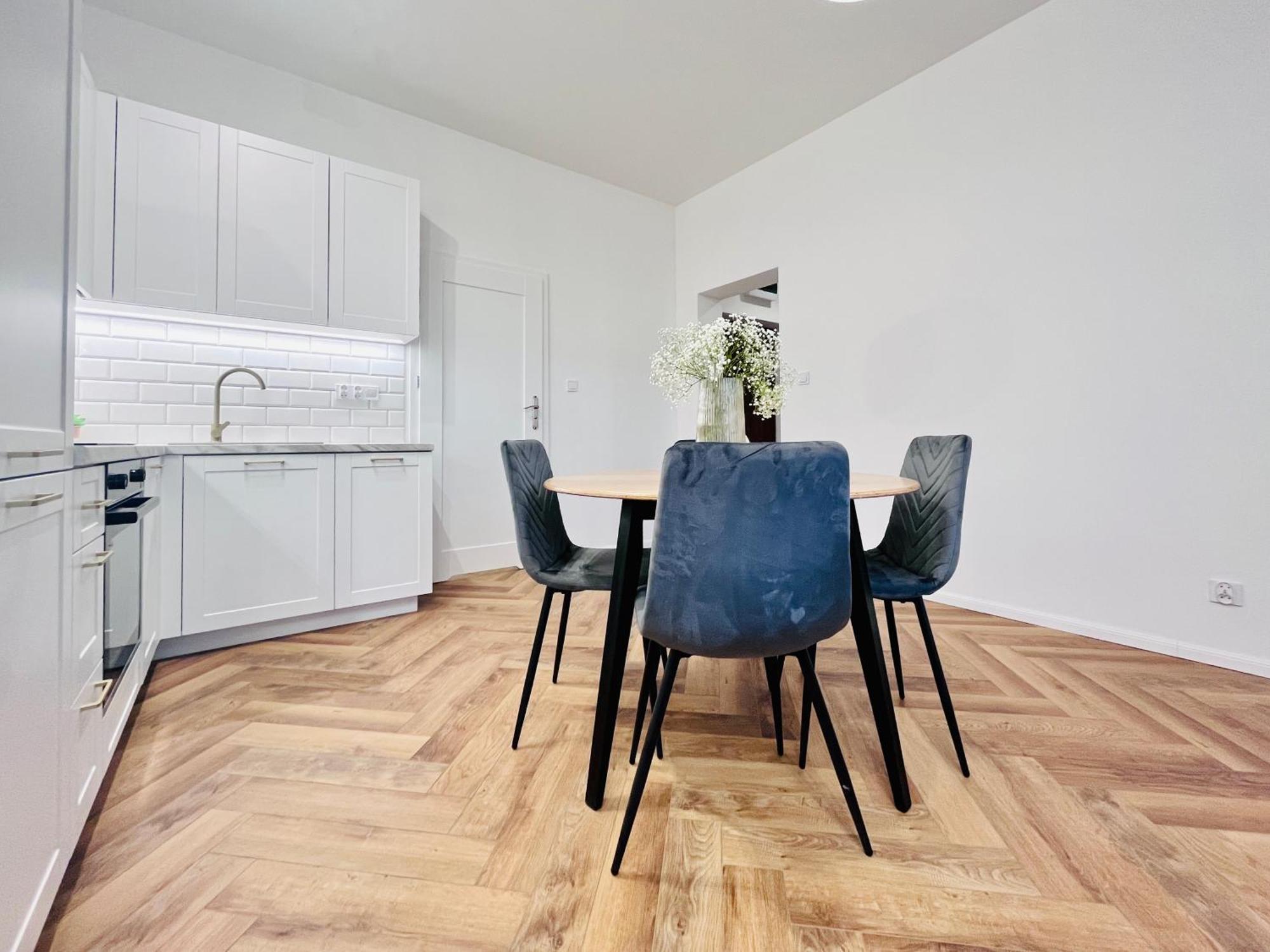 Apartamenty Kamienica Centrum - 1 Maja Lubiń Buitenkant foto