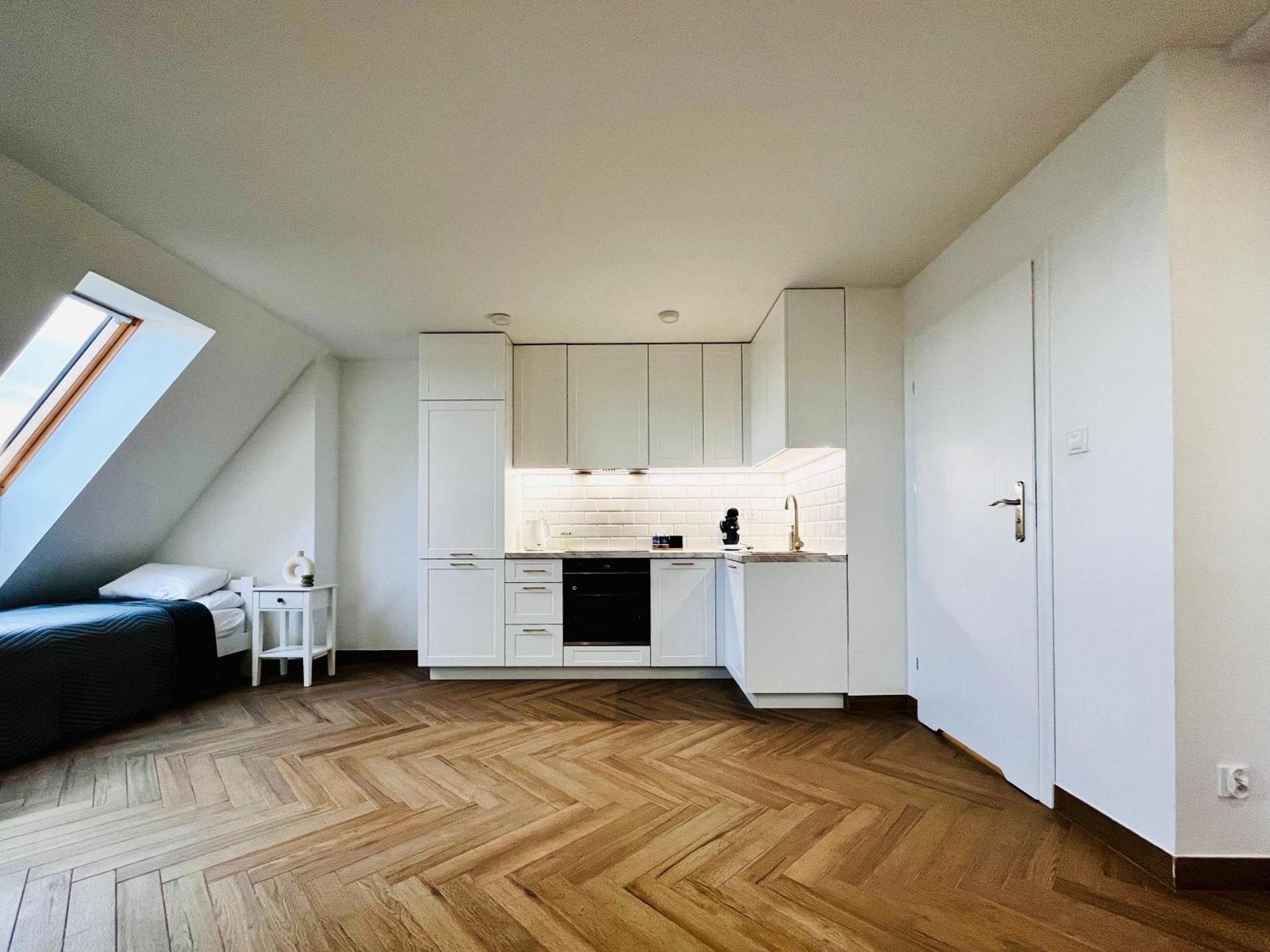 Apartamenty Kamienica Centrum - 1 Maja Lubiń Buitenkant foto