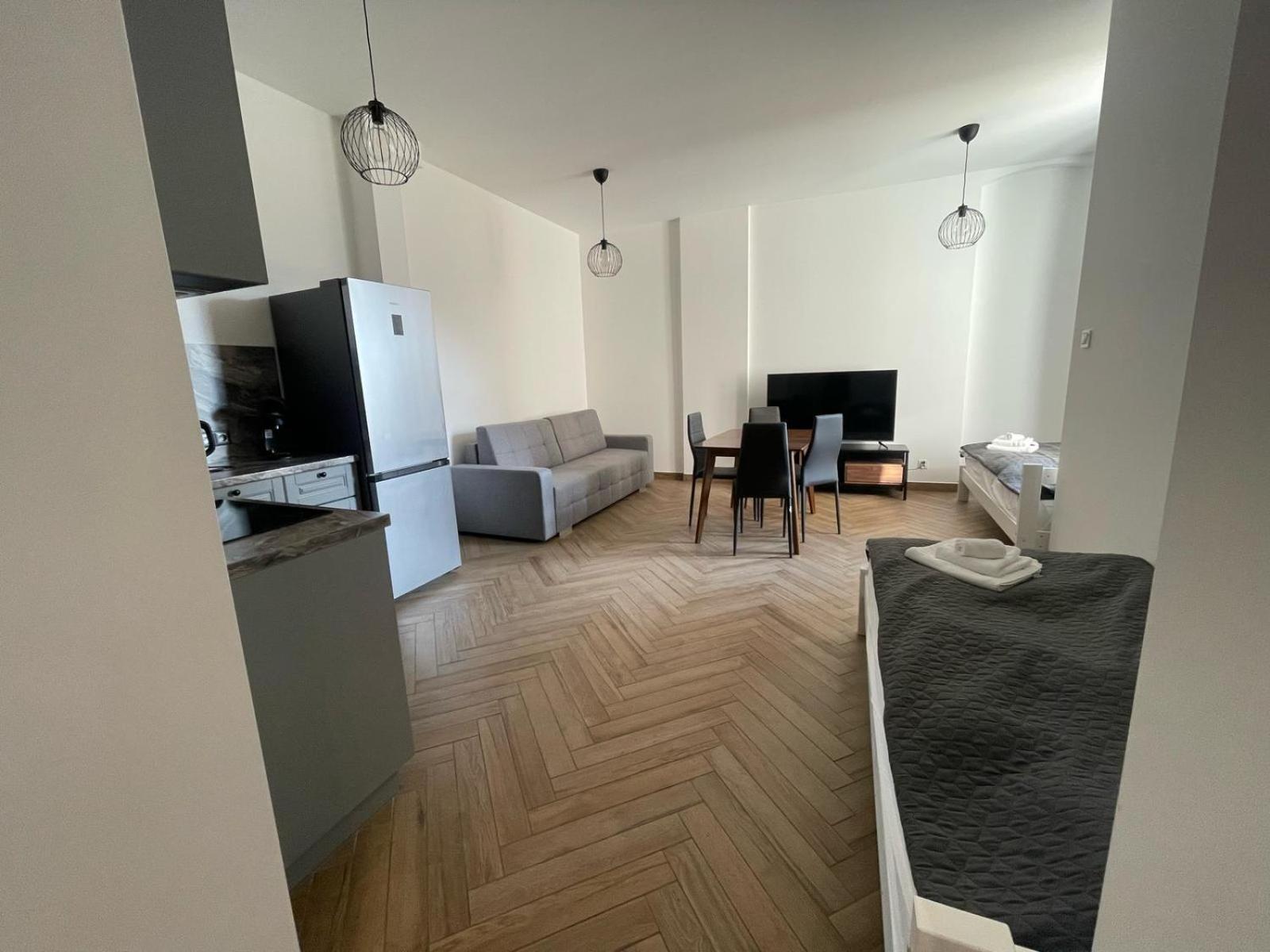 Apartamenty Kamienica Centrum - 1 Maja Lubiń Buitenkant foto